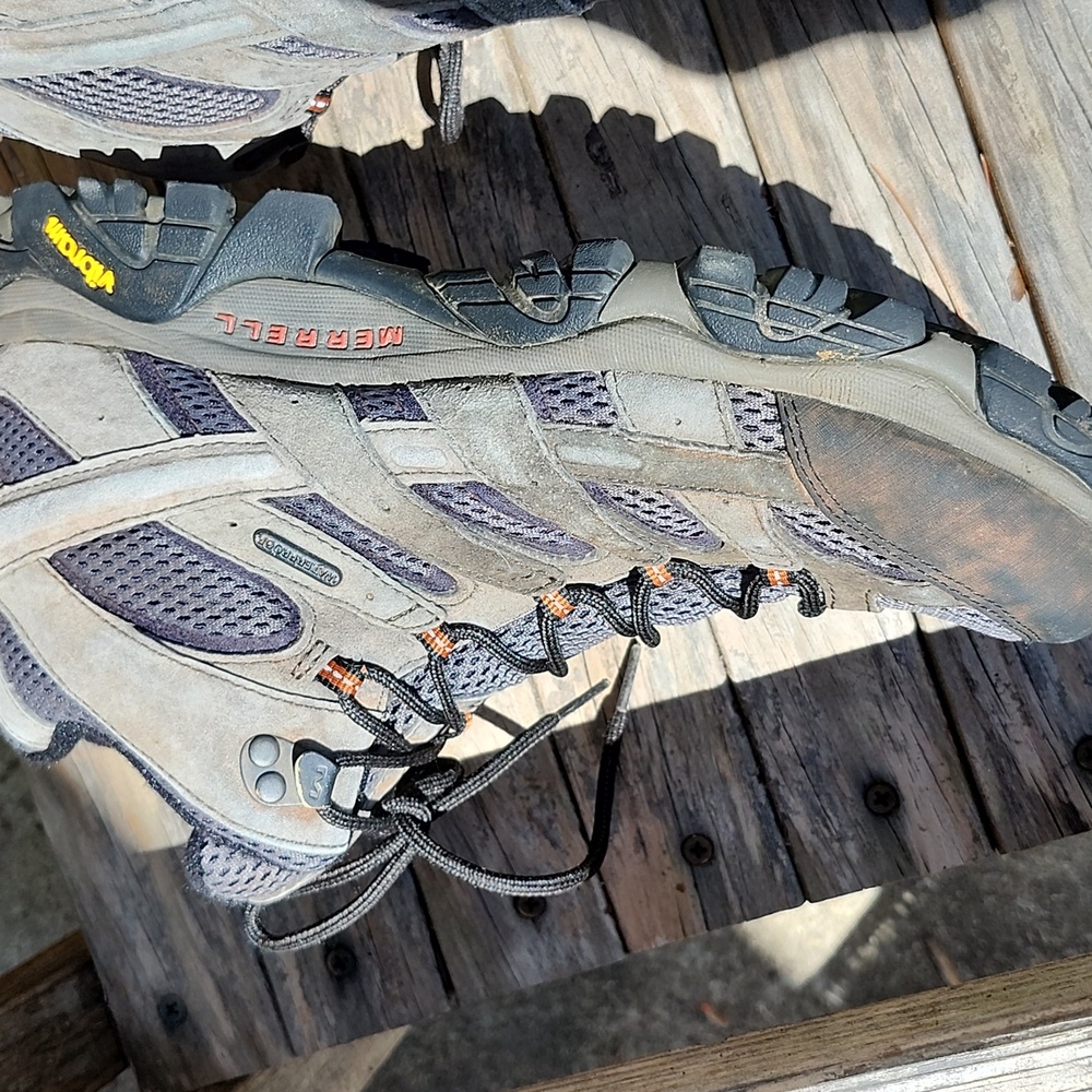 Men's Hiking Shoes - Picture 4 of 5